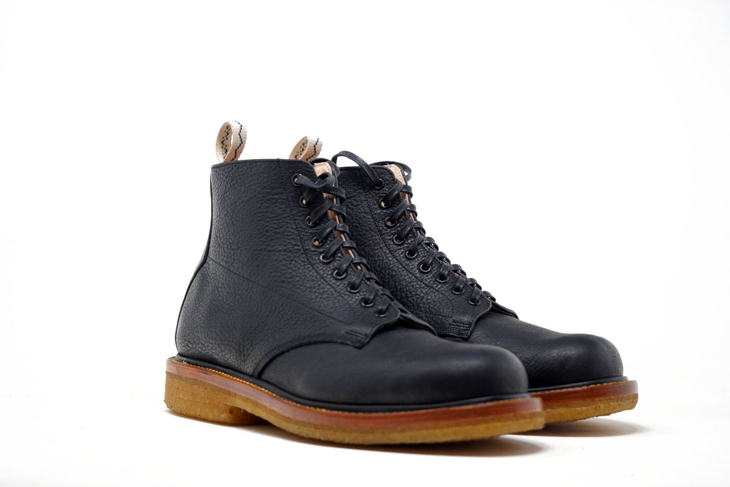 Super Natural Boots Black - Unmarked