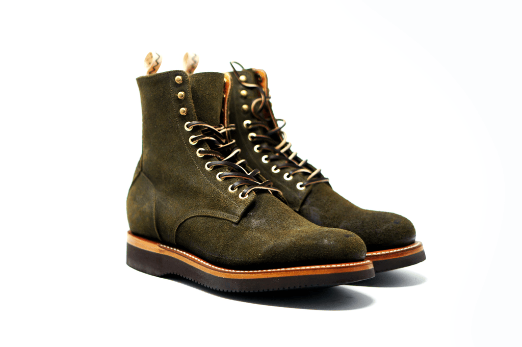 DB HUNTER OLIVE SUEDE US8 - Unmarked